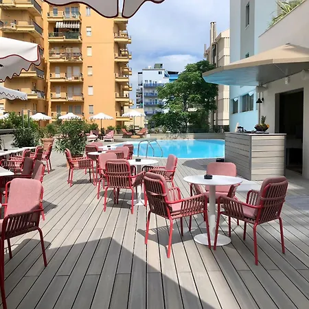 Charlie In Hotell Pesaro