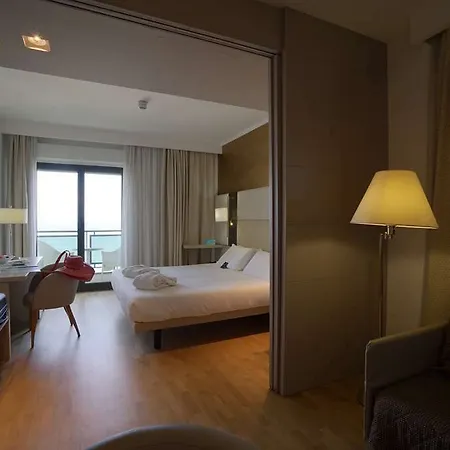Charlie In Hotell 4*