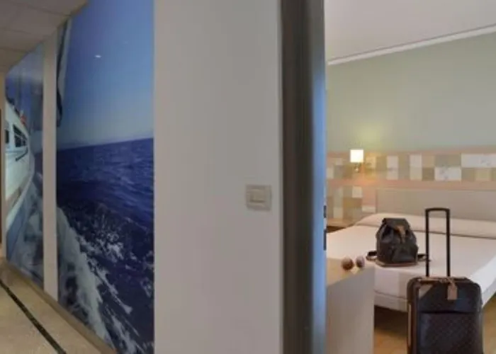 Uappala Cruiser Hotel