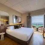 Charlie In Hotel 4*