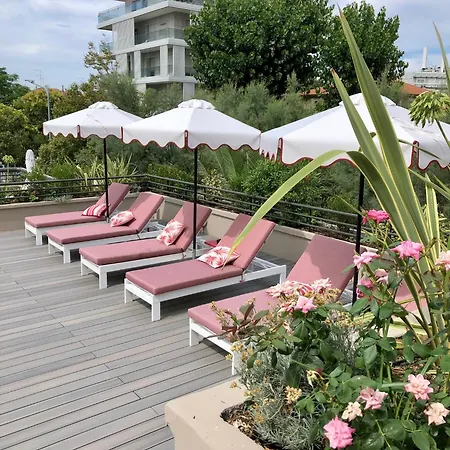 Otel Charlie In 4*